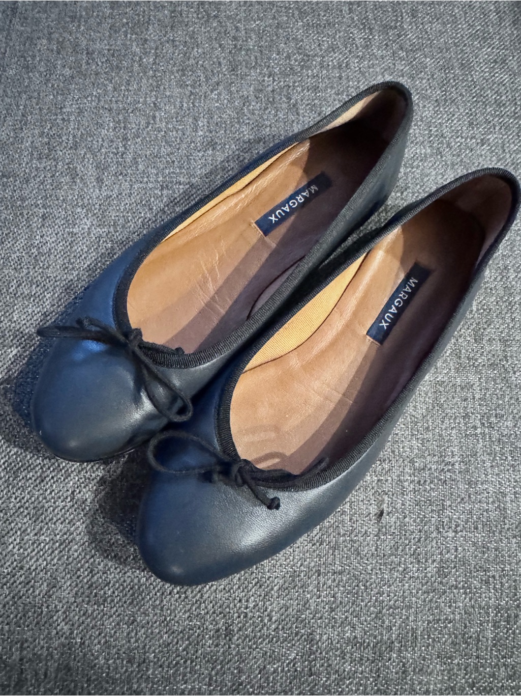 Margaux Demi Women's Navy And Black Leather Ballet Flats Sz 37.5 — image 2 of 7